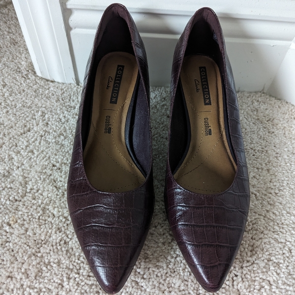 Clarks Crewso Wick Pump Heels - Picture 1 of 4
